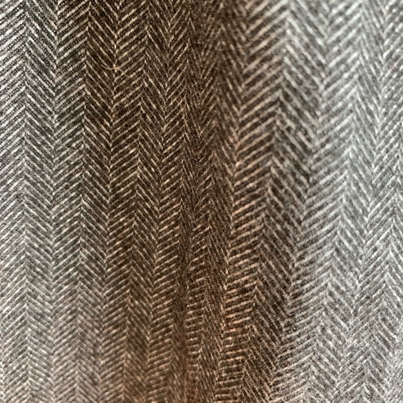 Aritzia - Babaton - elastic waist dress pants - Picture 3 of 7